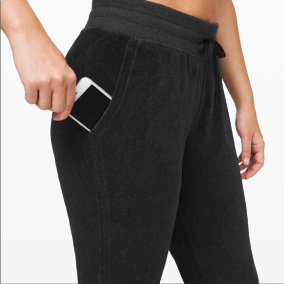 Lululemon Warm Down Jogger Velour Heathered Black 6‎ - Picture 2 of 8